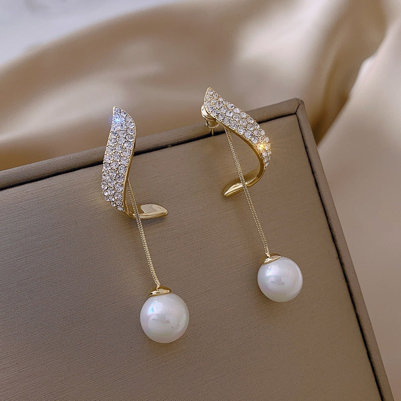 SILVER PEARL AND ZIRCONIA DANGLE EARRINGS