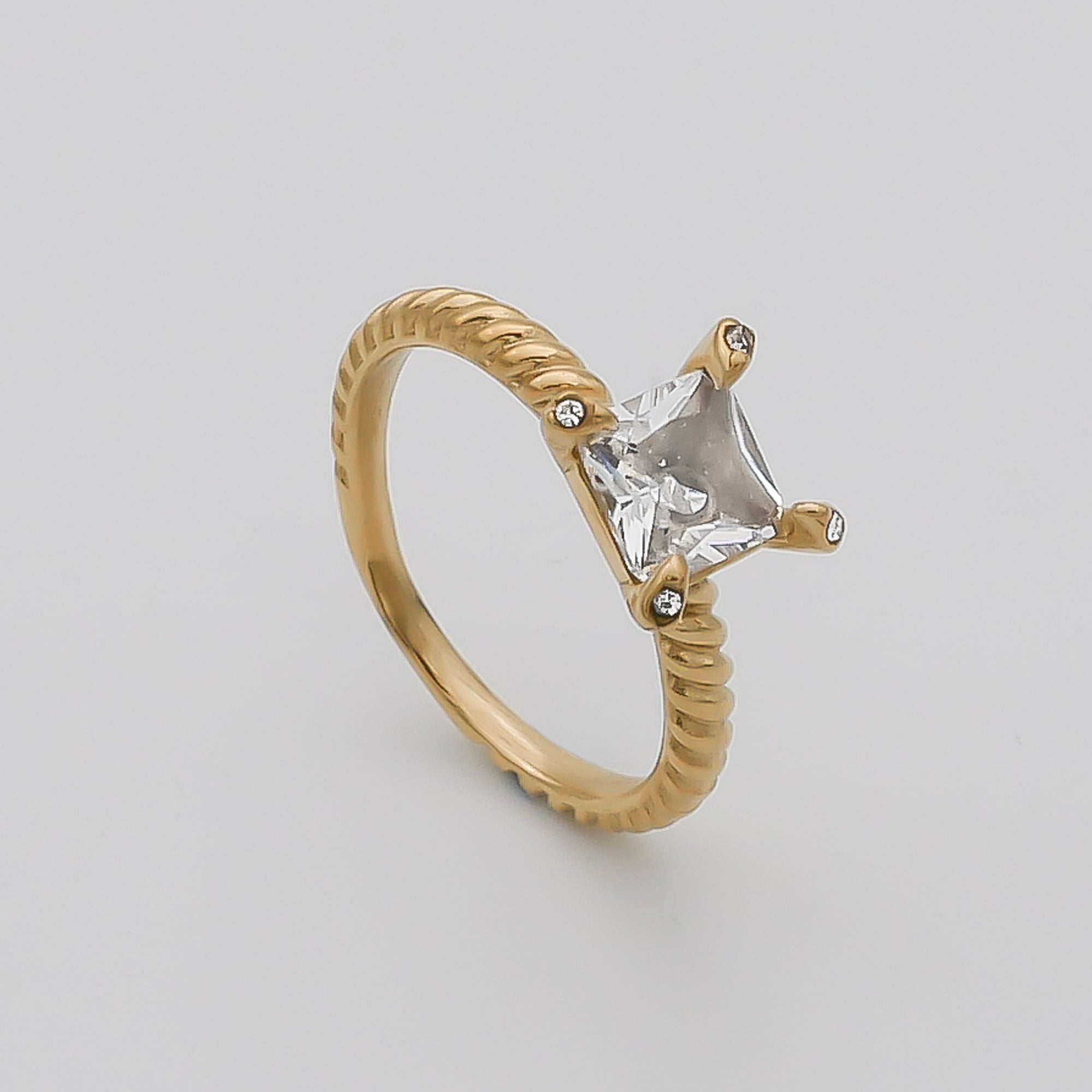 Mia Gemstone Ring