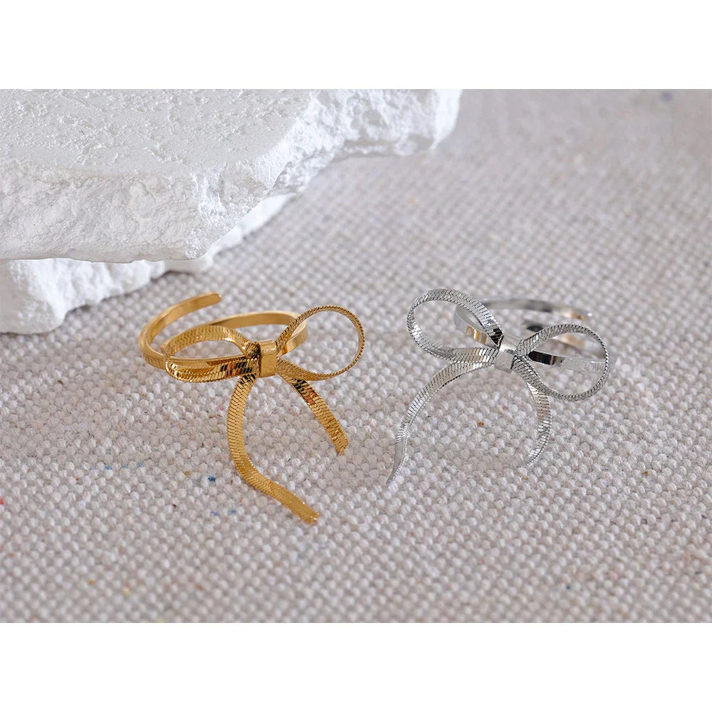 Minerva Bow Knot Ring