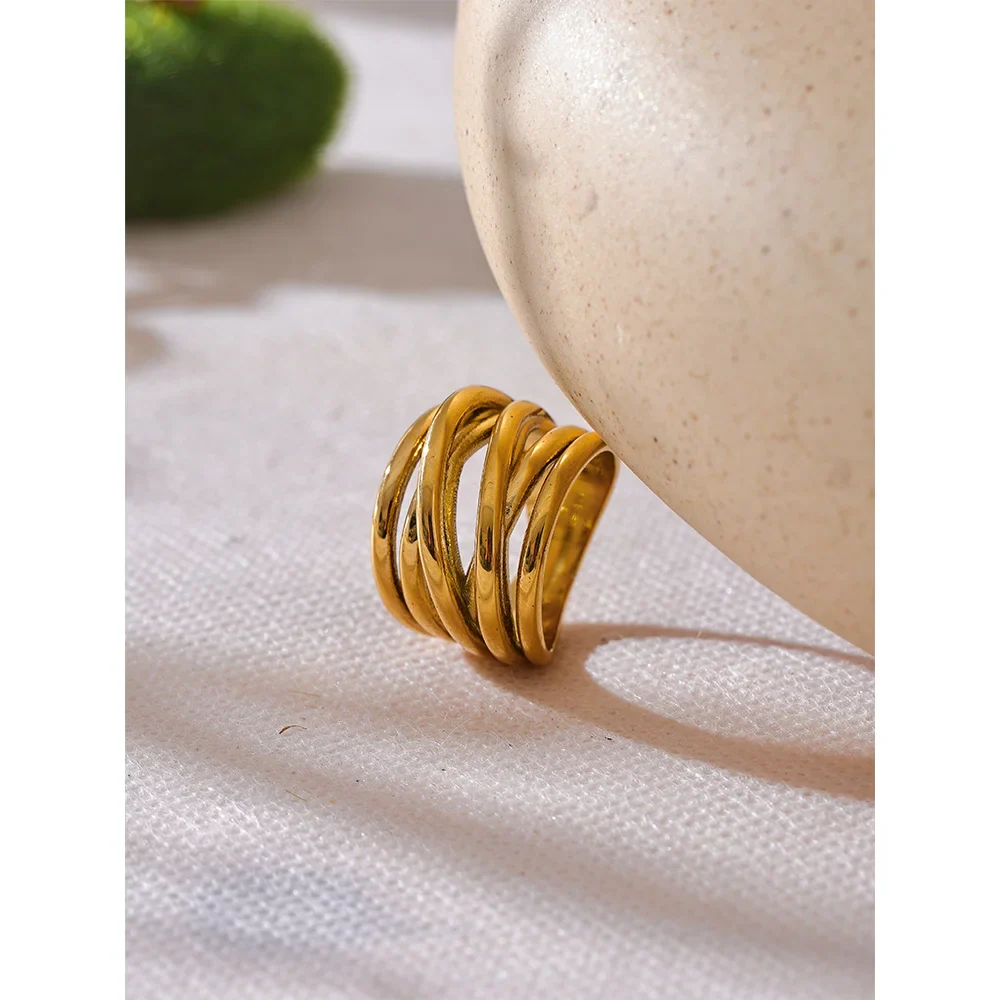 Olivia Wide Gold Ring