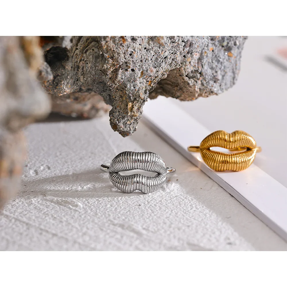 Elaine Lips Open Cuff Ring