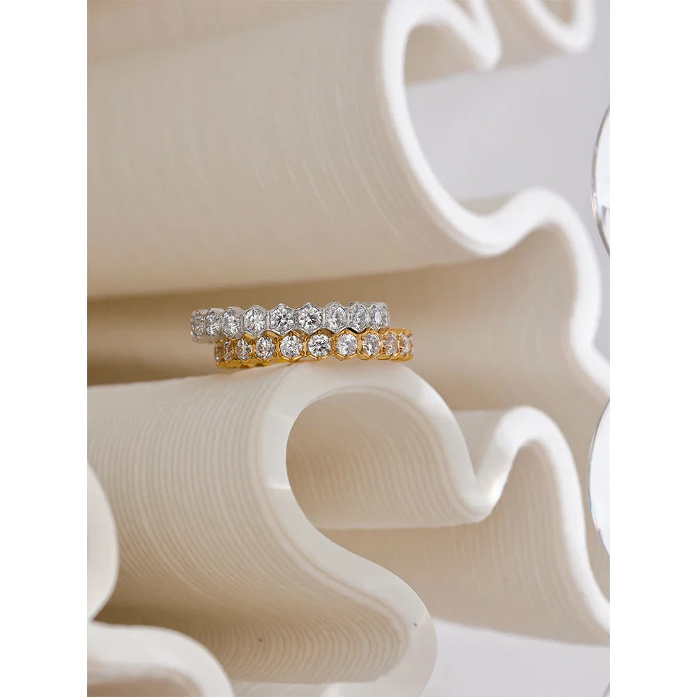 Lorna Classic Dainty Ring