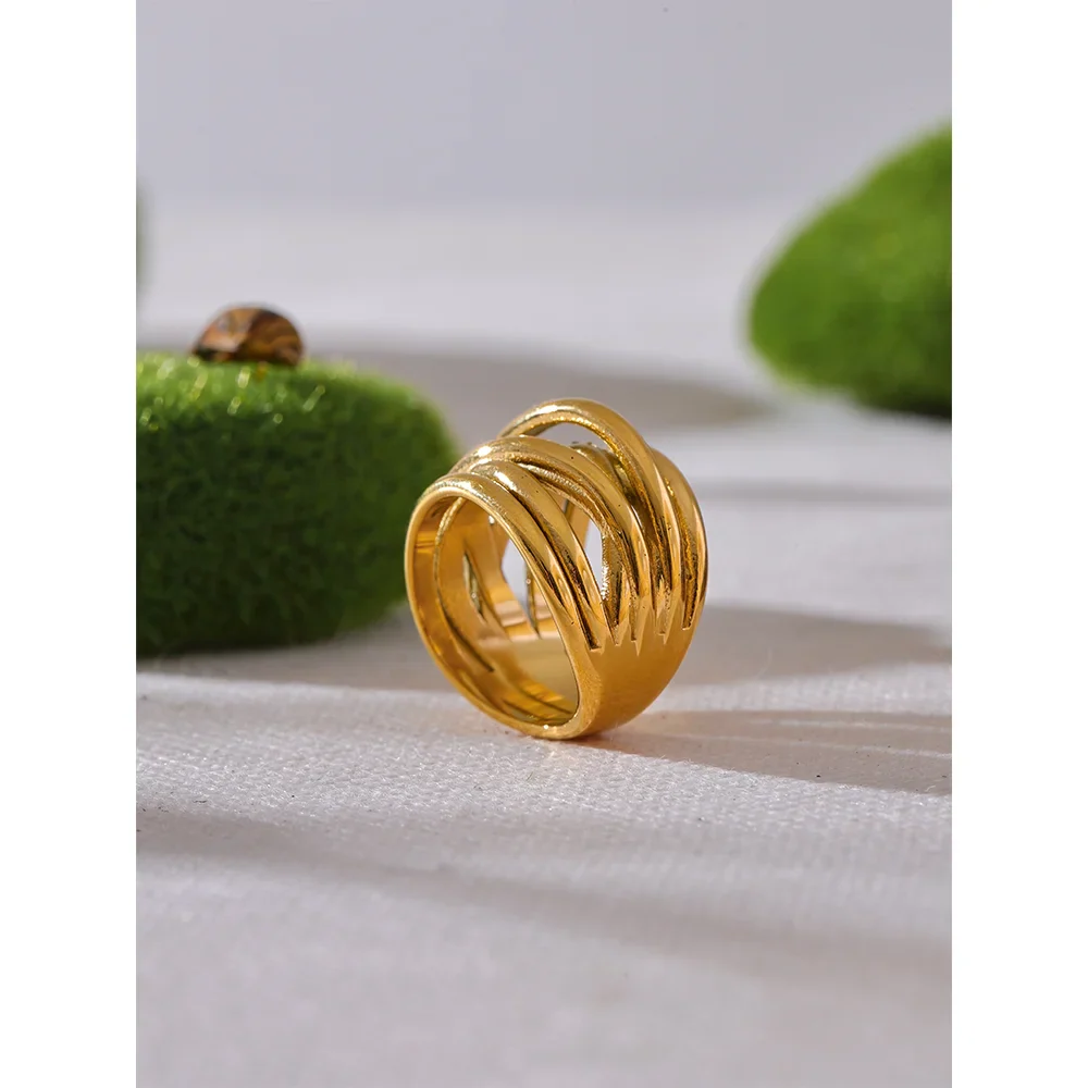Olivia Wide Gold Ring