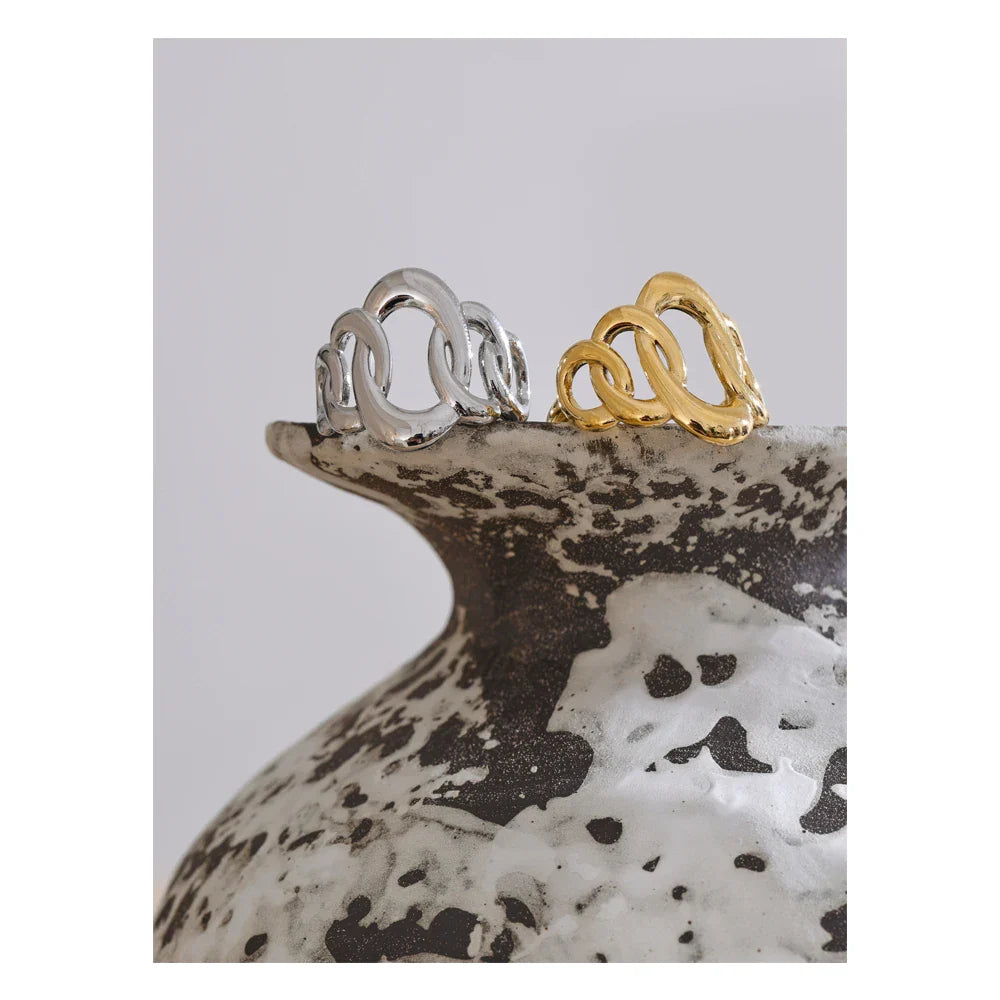 Nola Hollow Ring