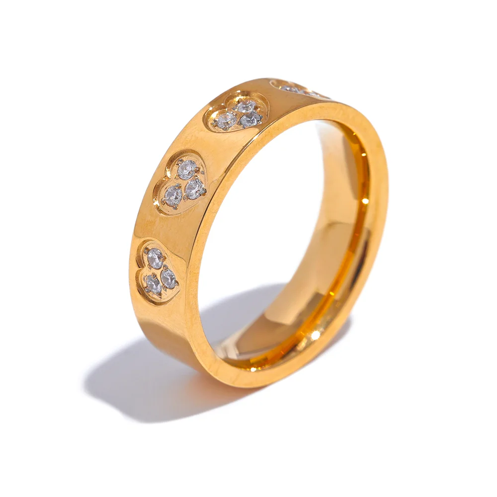 Luciana Sparkling Heart Ring