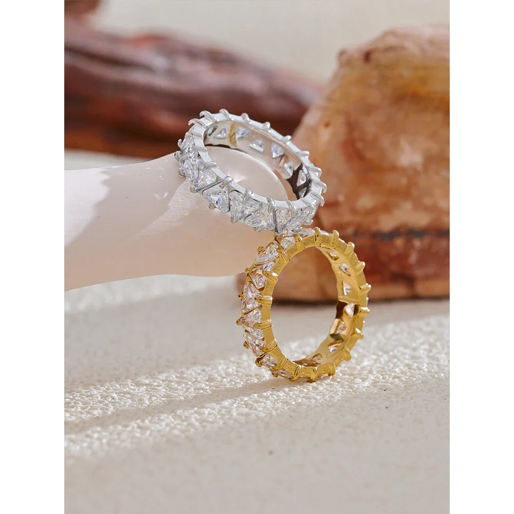 Linnea Sparkling Heart Zirconia Ring