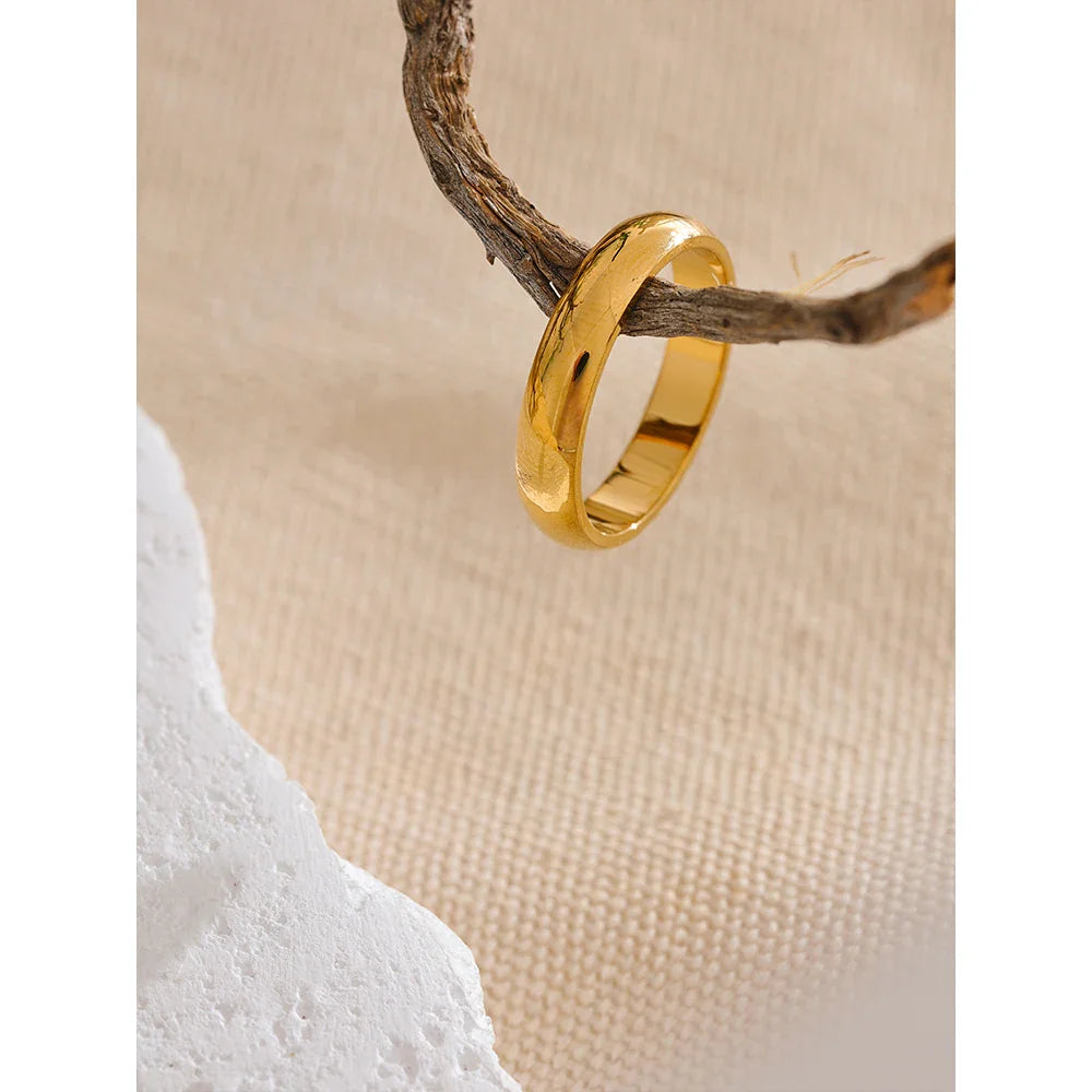 Evelyn Polished Band Ring