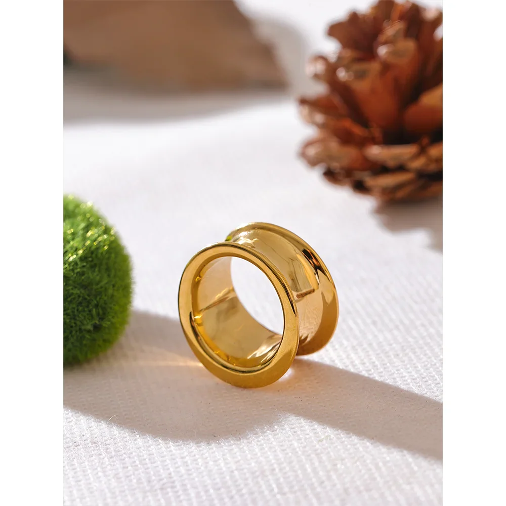 Rio Wide Band Ring