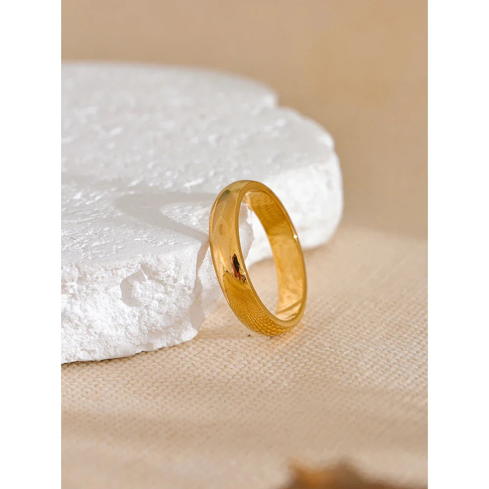 Evelyn Polished Band Ring