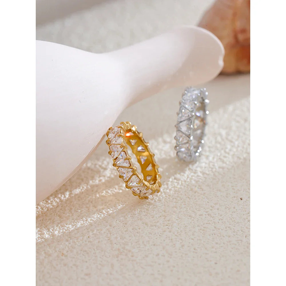 Linnea Sparkling Heart Zirconia Ring