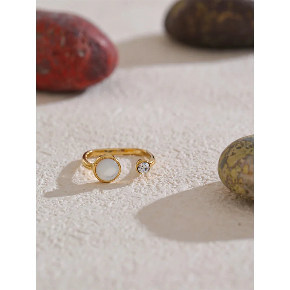Elowyn Shell Ring
