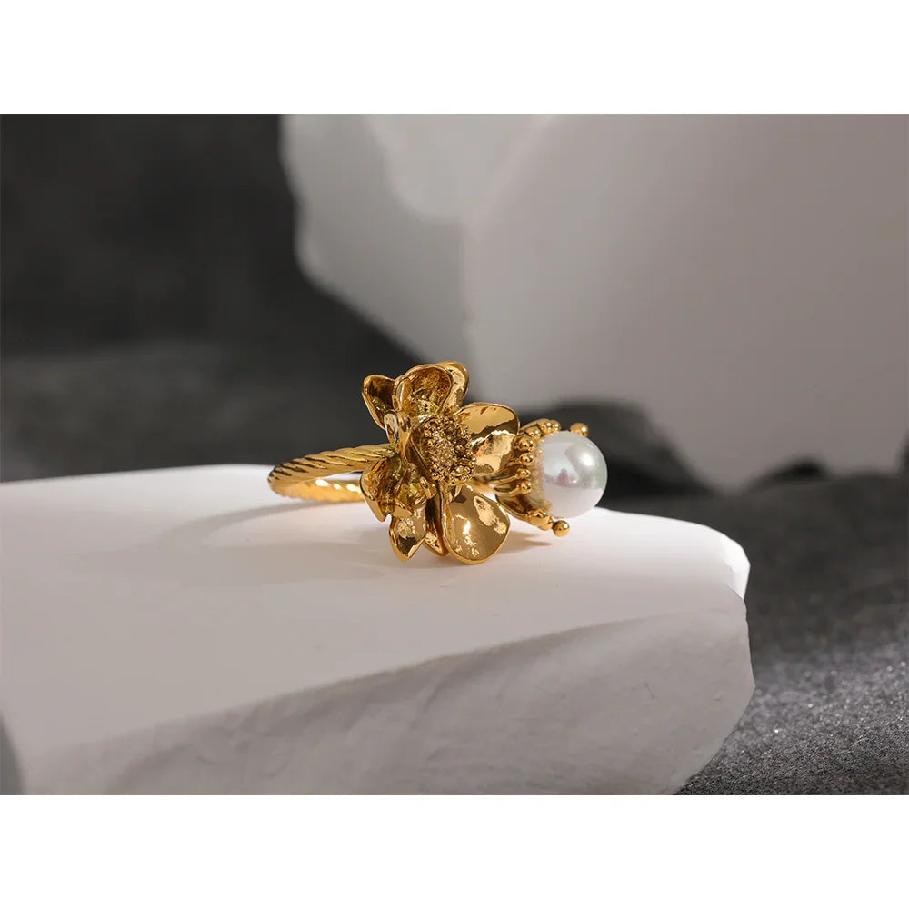Margaret Pearl Flower Ring