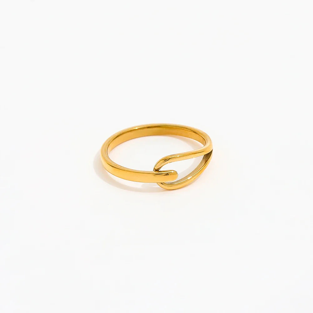 The Elan Hollow Ring