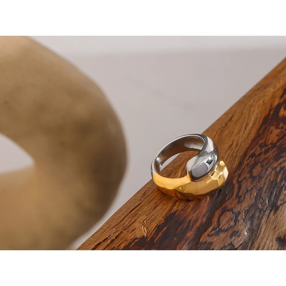 Martha Two-Tone Twist Ring