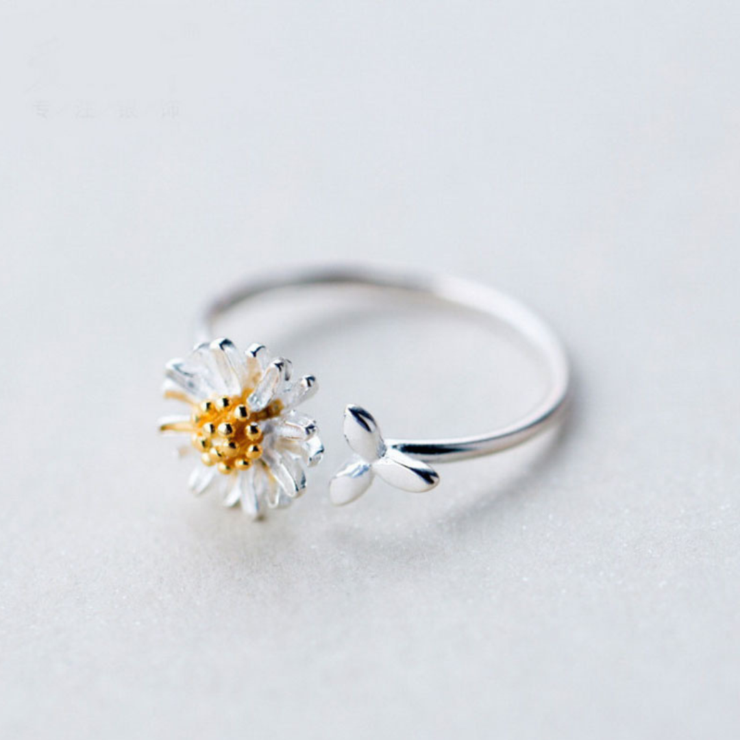 HAND-PAINTED PRETTY DAISY RING