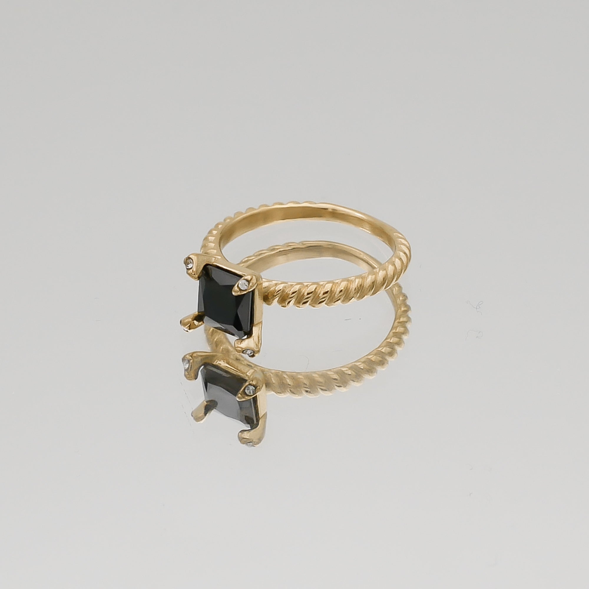 Mia Gemstone Ring