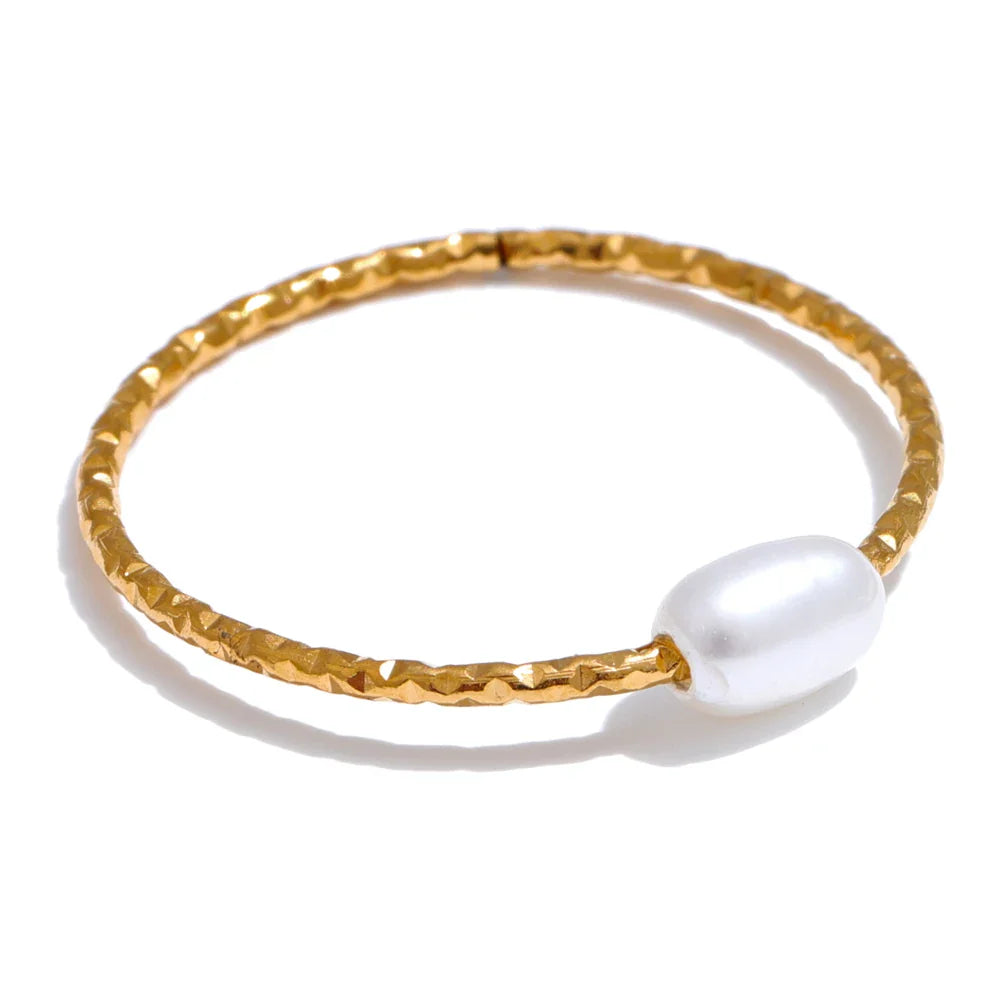 Darcy Pearl Ring