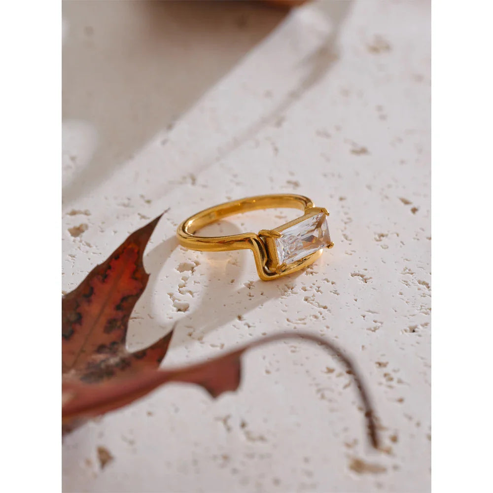 Constance Rectangular Ring