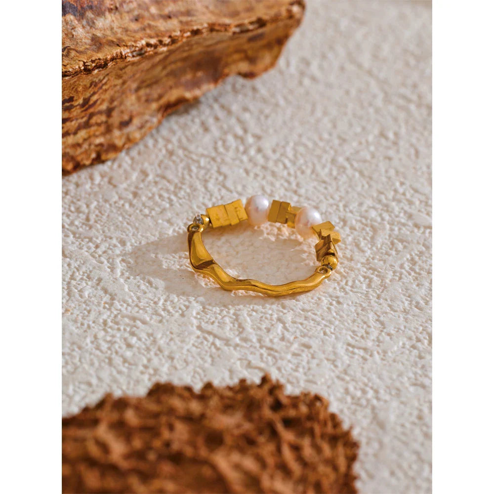 Kate Beaded Triangle & Pearl Ring