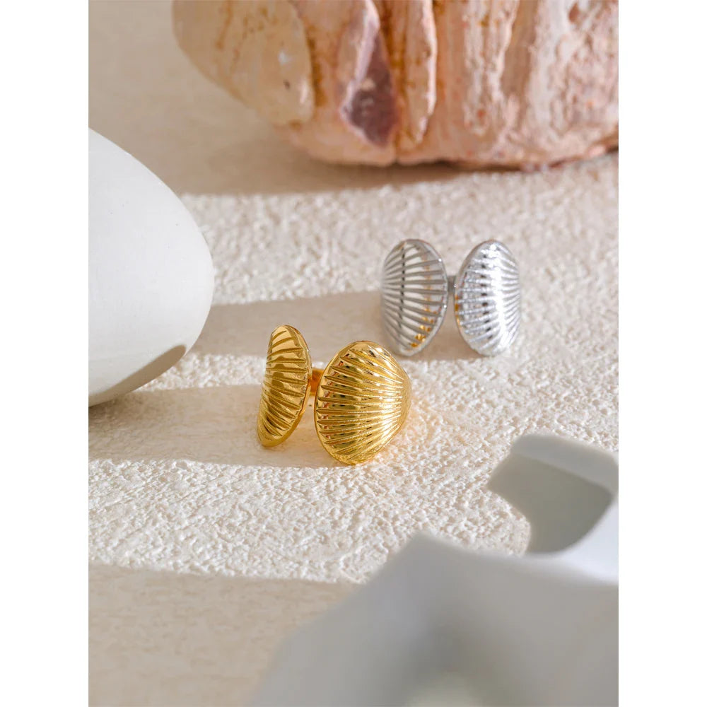 Gwen Shell Cuff Ring