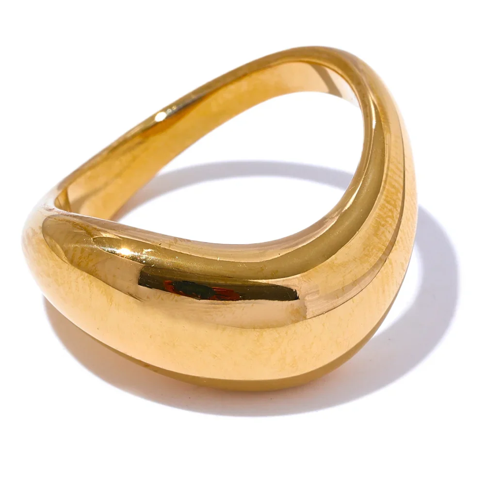 Lucille Smooth Minimalist Ring