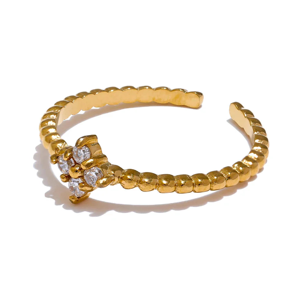 Zircon Grace Ring – Elegant Sparkle