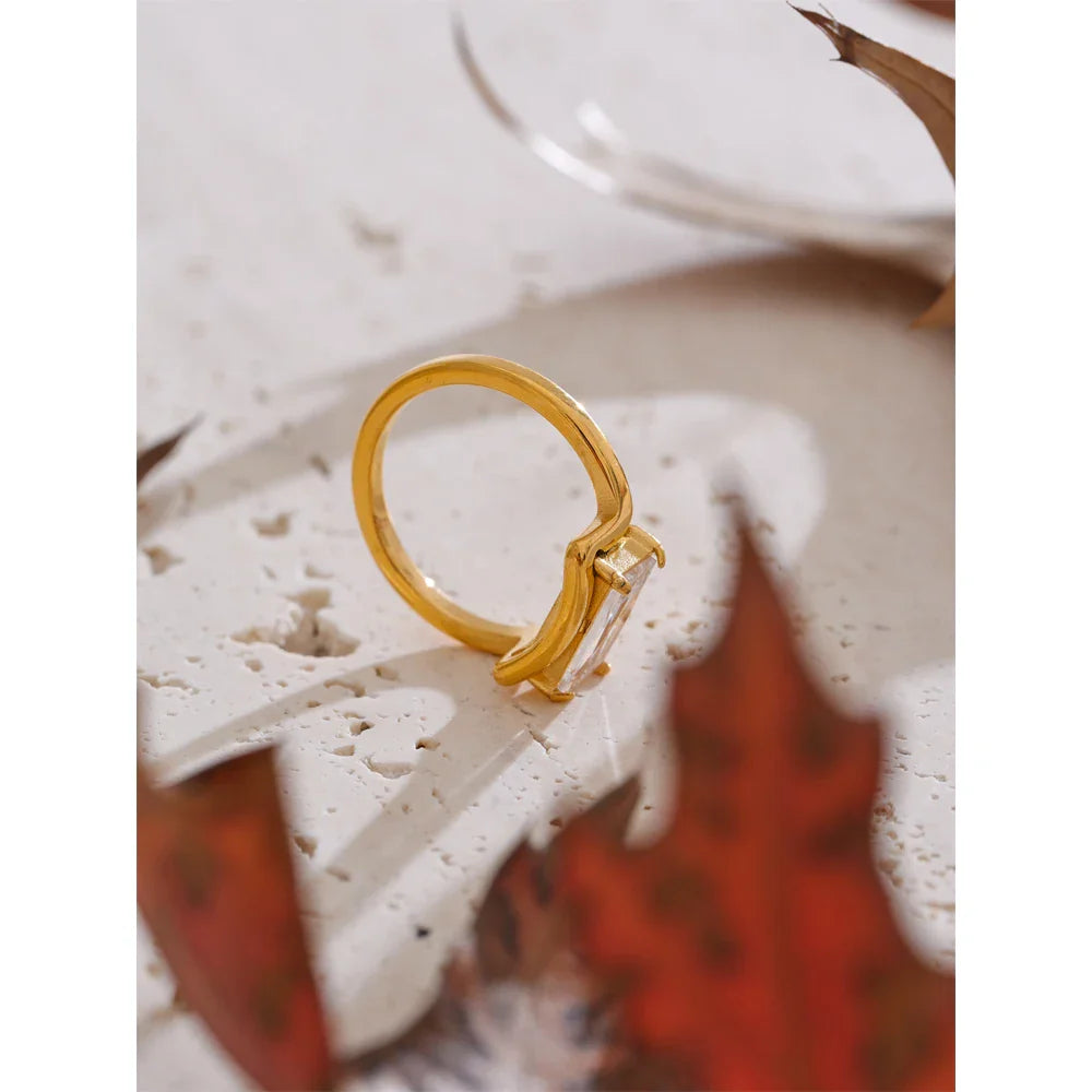 Constance Rectangular Ring